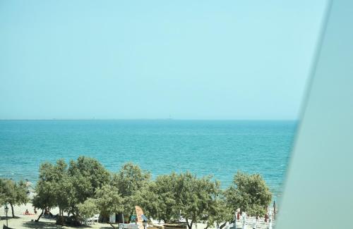 Imagen de la habitación del Hotel Azaleea Mamaia Nord. Foto 19