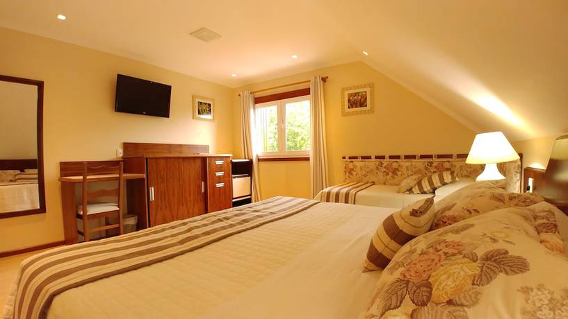 Imagen de la habitación del Hotel Azaleia. Foto 4