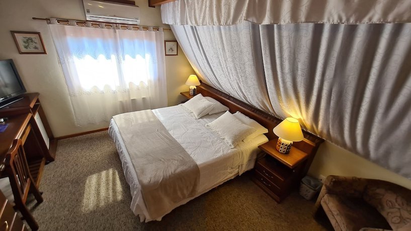 Imagen de la habitación del Hotel Azaleia. Foto 5