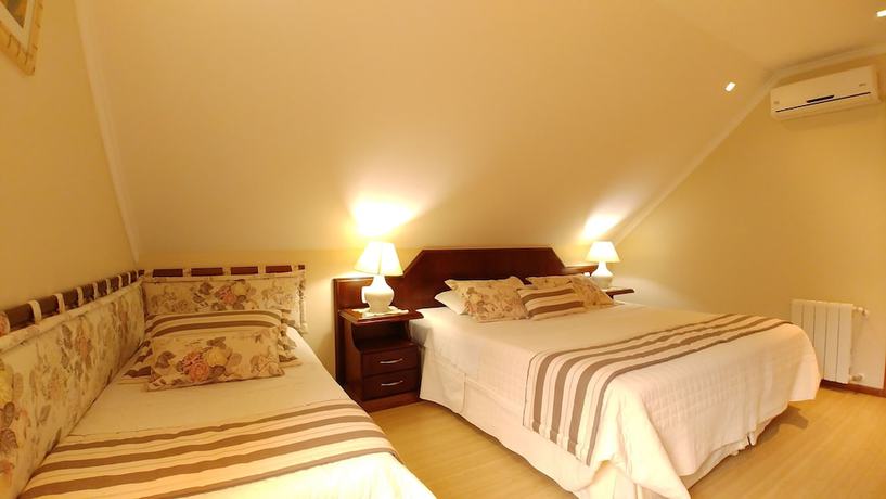 Imagen de la habitación del Hotel Azaleia. Foto 14