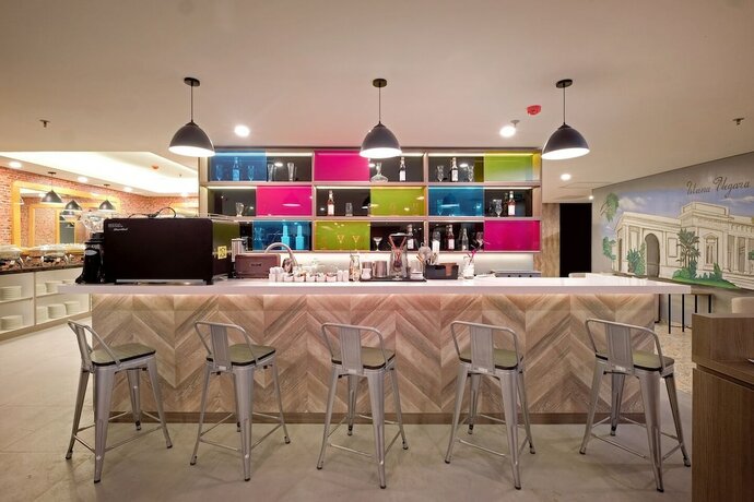 Imagen del bar/restaurante del Hotel Azana Style Bandara Jakarta. Foto 6