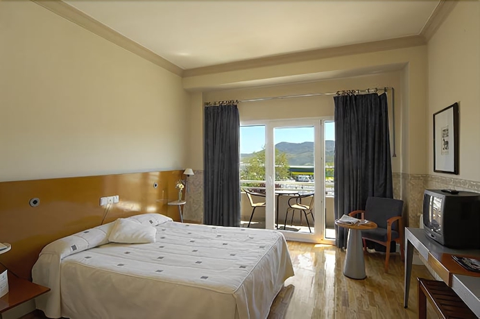 Imagen de la habitación del Hotel Azar. Foto 6