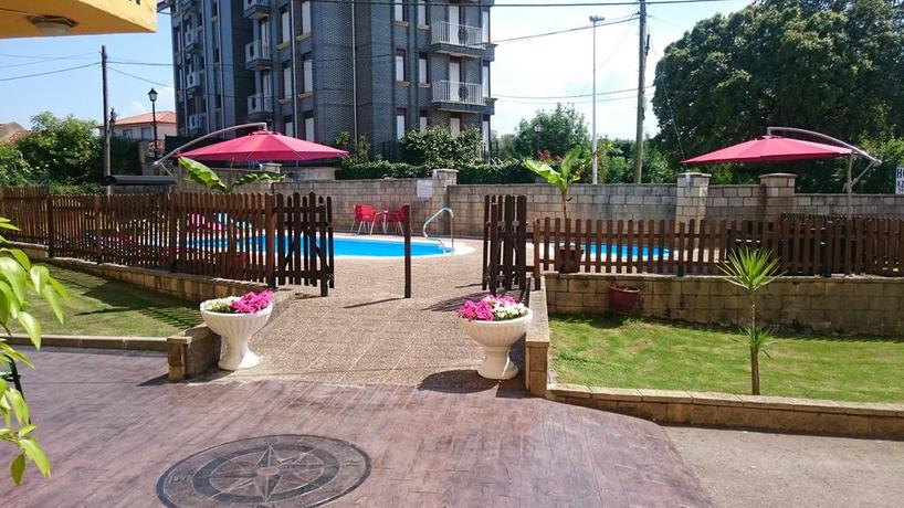 Imagen de los exteriores del Hotel Azcona, Noja. Foto 9