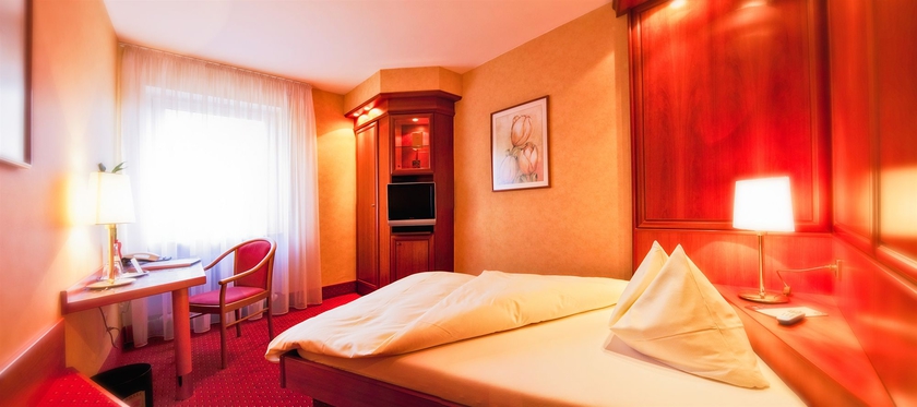 Imagen de la habitación del Hotel Azenberg. Foto 5