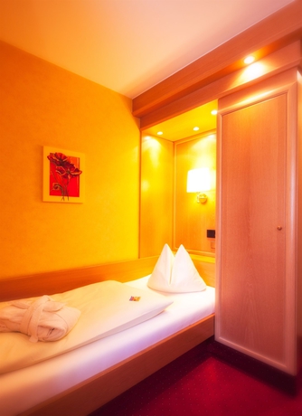 Imagen de la habitación del Hotel Azenberg. Foto 7