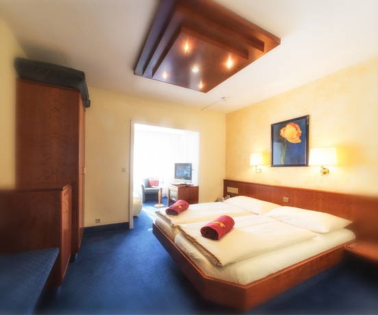 Imagen general del Hotel Azenberg. Foto 2