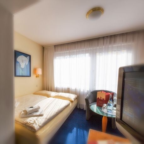 Imagen de la habitación del Hotel Azenberg. Foto 11