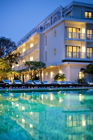 Imagen de la piscina del Hotel Azerai La Residence Hue. Foto 16