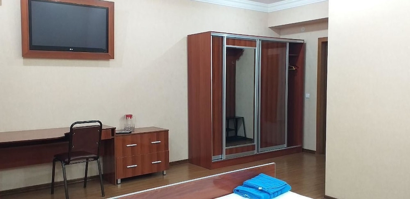 Imagen de la habitación del Hotel Azia Center Dzudo. Foto 9