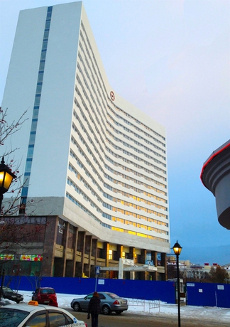 Imagen de los exteriores del Hotel Azimut Murmansk. Foto 12