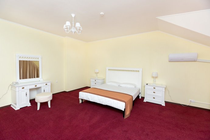 Imagen de la habitación del Hotel Azimut Nalchik. Foto 2