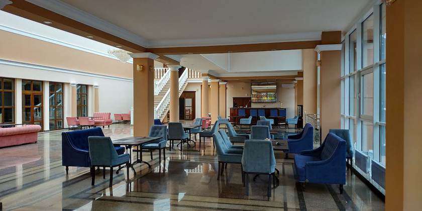 Imagen de los interiores del Hotel Azimut Nalchik. Foto 15