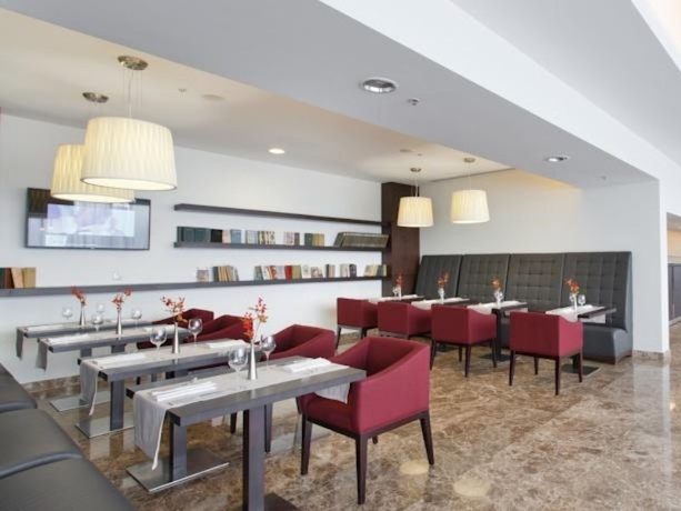 Imagen general del Hotel Azimut Resort And Spa. Foto 10