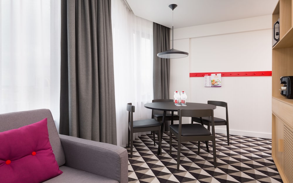 Imagen de la habitación del Hotel Azimut Smolenskaya Moscow. Foto 17