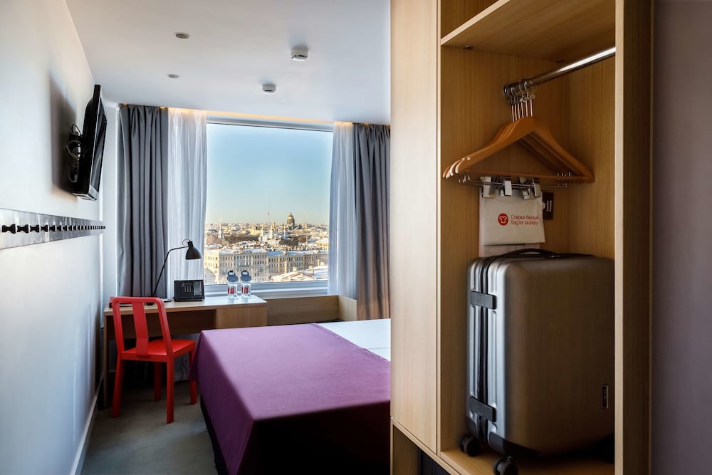 Imagen de la habitación del Hotel Azimut St Petersburg. Foto 2