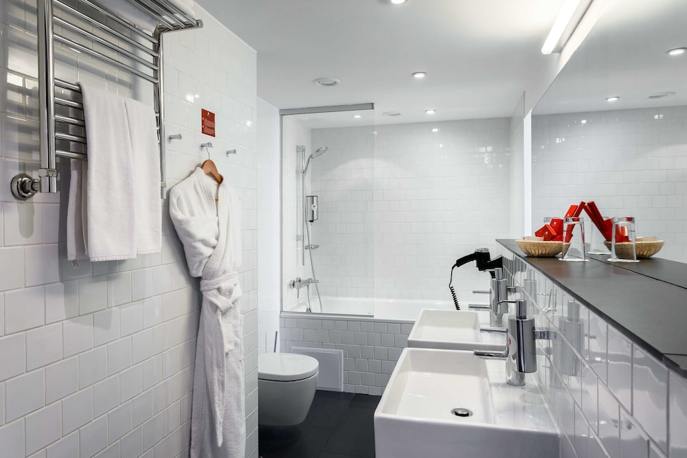 Imagen de la habitación del Hotel Azimut St Petersburg. Foto 15