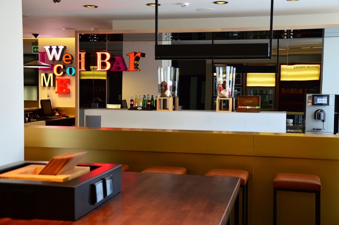 Imagen de los interiores del Hotel Azimut Ufa. Foto 13