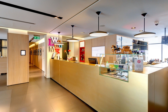 Imagen de los interiores del Hotel Azimut Ufa. Foto 15