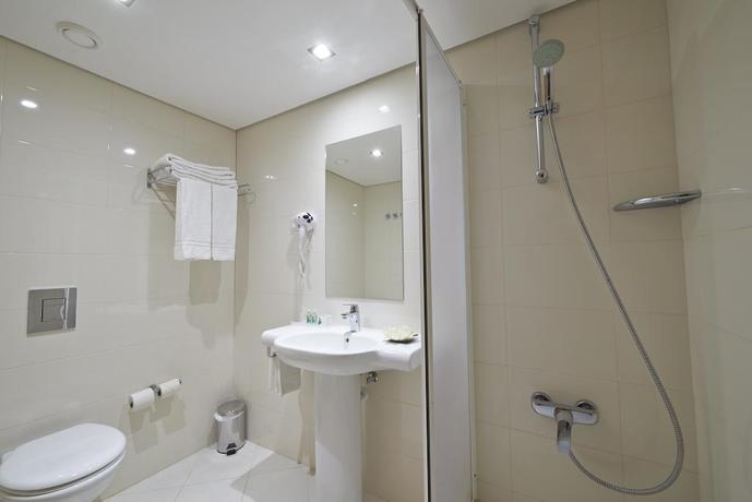 Imagen de la habitación del Hotel Azinheira by RIDAN Hotels. Foto 6