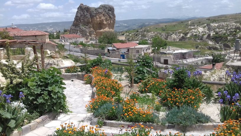 Imagen de los exteriores del Hotel Aziz Cave. Foto 9
