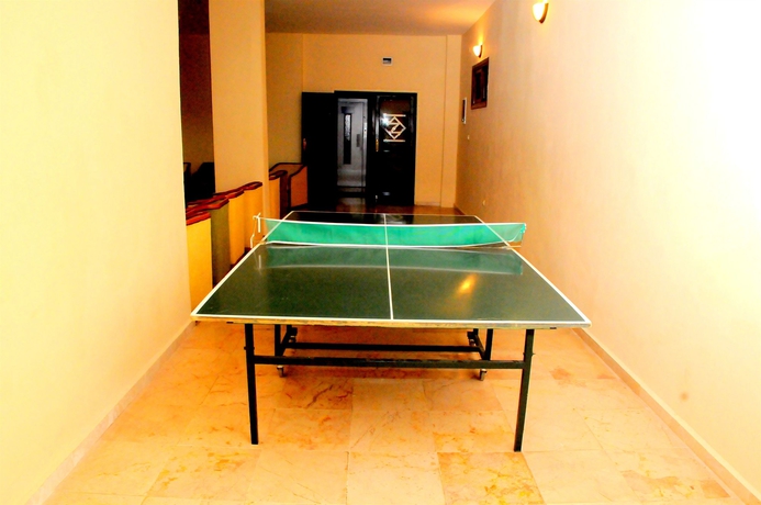 Imagen de los interiores del Hotel Azka. Foto 7