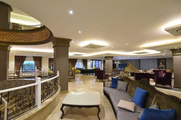 Imagen de los interiores del Hotel Azka. Foto 9