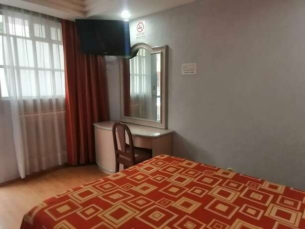 Imagen de la habitación del Hotel Azores. Foto 18