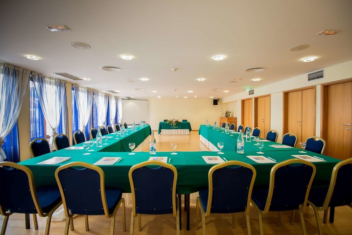 Imagen de los interiores del Hotel Azoris Angra Garden. Foto 10