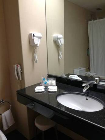 Imagen de la habitación del Hotel Azoris Royal Garden. Foto 3