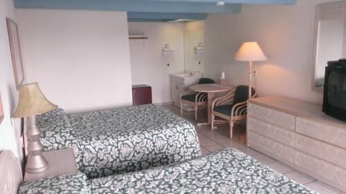 Imagen de la habitación del Hotel Aztec Ocean Resort. Foto 8