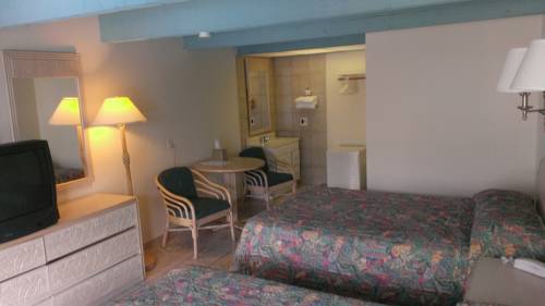 Imagen de la habitación del Hotel Aztec Ocean Resort. Foto 9