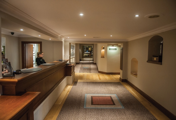 Imagen de los interiores del Hotel Aztec and Spa. Foto 12