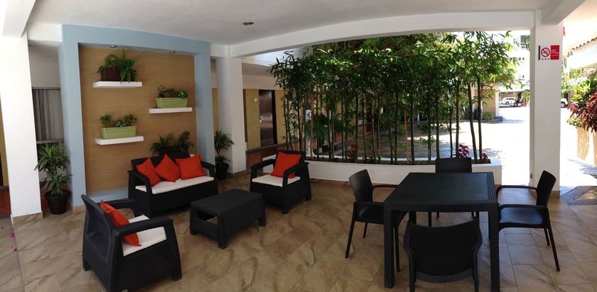 Imagen de los interiores del Hotel Azteca Inn, MAZATLAN. Foto 2