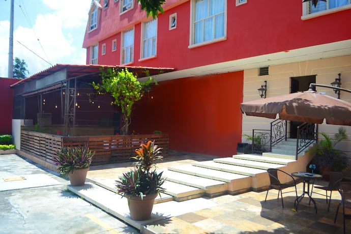 Imagen de los exteriores del Hotel Aztlan. Foto 2
