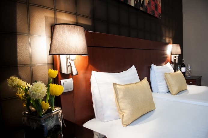 Imagen de la habitación del Hotel Az&uacute;r, Siofok. Foto 10