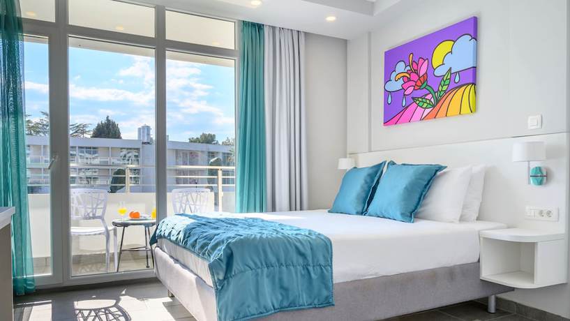 Imagen de la habitación del Hotel Azul Beach Resort Montenegro. Foto 3