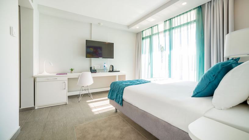 Imagen de la habitación del Hotel Azul Beach Resort Montenegro. Foto 8