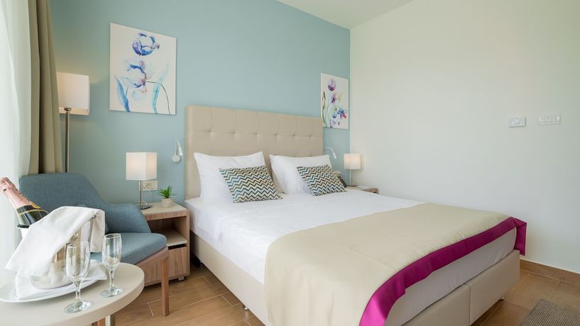 Imagen de la habitación del Hotel Azul Beach Resort Montenegro. Foto 11