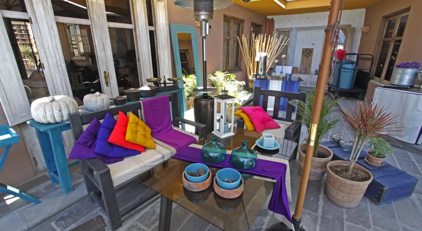 Imagen del bar/restaurante del Hotel Azul Colonial. Foto 3