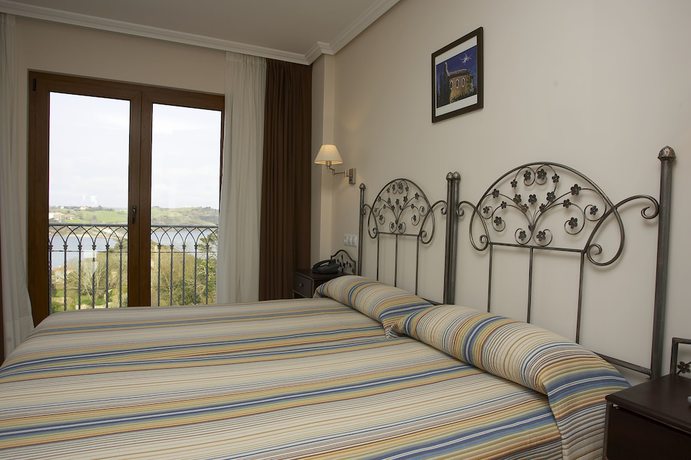 Imagen de la habitación del Hotel Azul De Galimar. Foto 11