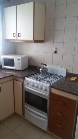 Imagen de la habitación del Hotel Azul Departamentos. Foto 3