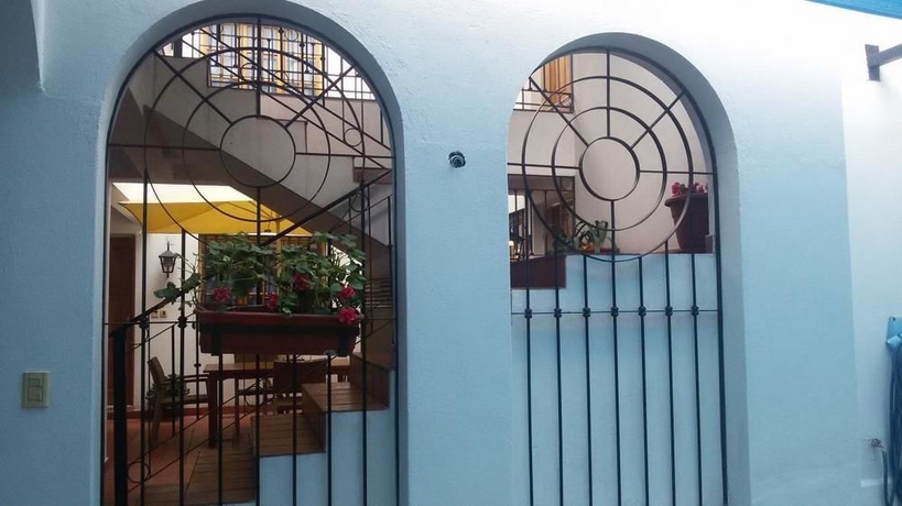 Imagen de los exteriores del Hotel Azul Departamentos. Foto 10