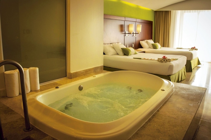 Imagen de la habitación del Hotel Azul Ixtapa Grand All Inclusive Suites and Spa. Foto 4