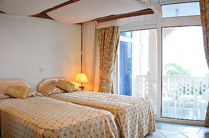 Imagen de la habitación del Hotel Azul Margarita Beach Resort, MOMBASA. Foto 17