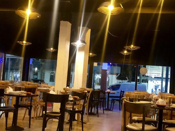 Imagen del bar/restaurante del Hotel Azul Puerto Punta Del Este. Foto 2