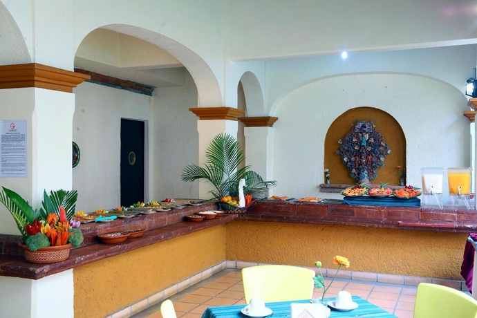 Imagen del bar/restaurante del Hotel Azul Sirena. Foto 5