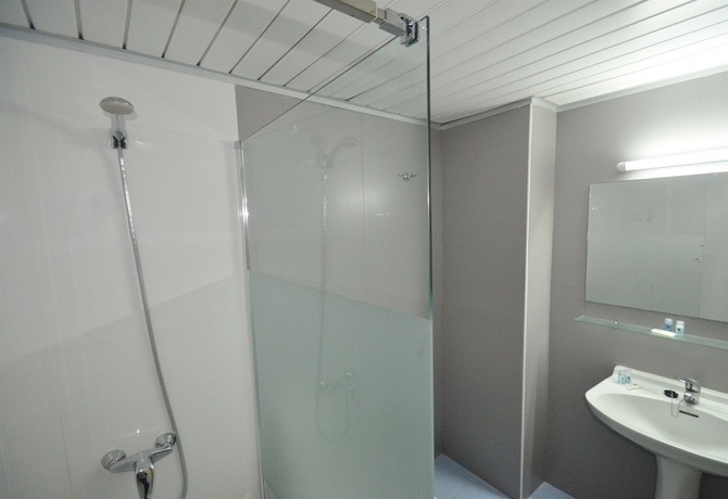 Imagen de la habitación del Hotel Azuline Pacific. Foto 8