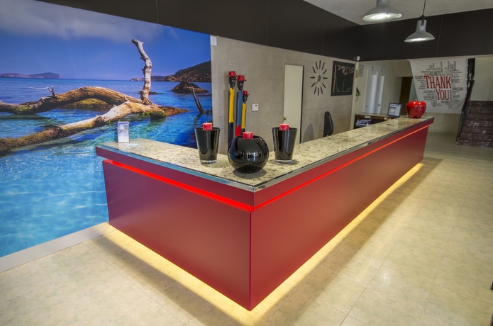 Imagen de los interiores del Hotel Azuline Pacific. Foto 13