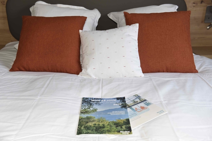 Imagen de la habitación del Hotel Azur, Balaruc Les Bains. Foto 9
