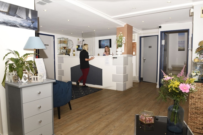 Imagen de los interiores del Hotel Azur, Balaruc Les Bains. Foto 15